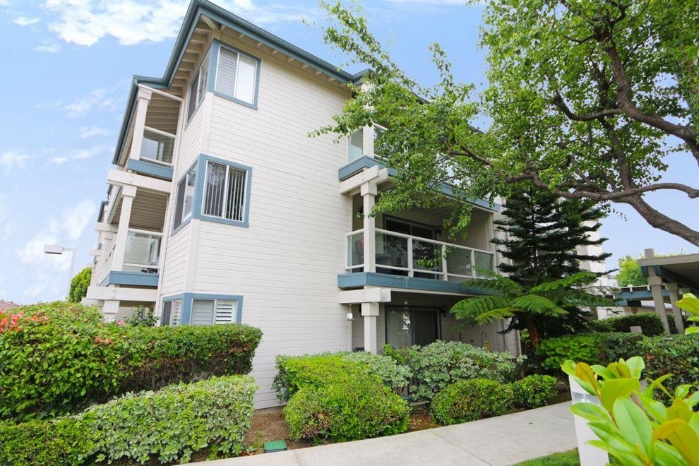 Chateau Lake San Marcos Transitional Exterior San Diego by Home