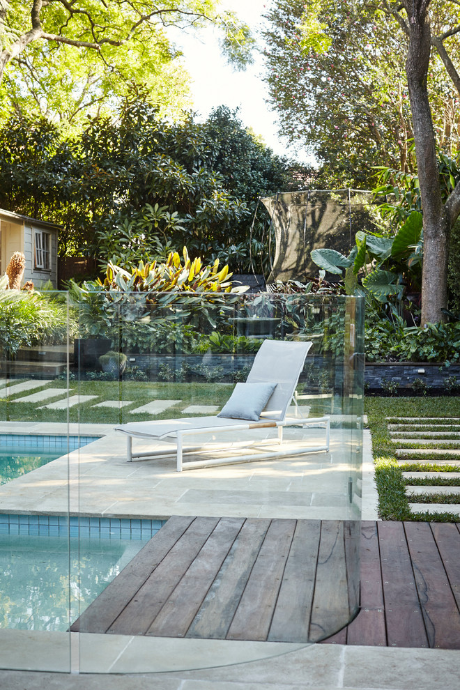 Mittelgroßes Modernes Einfamilienhaus mit Glasfassade in Sydney