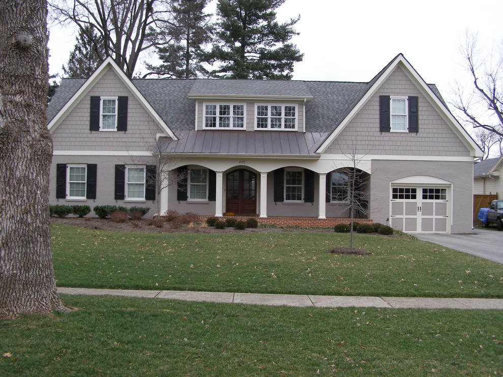 This is an example of a traditional house exterior in Cincinnati.