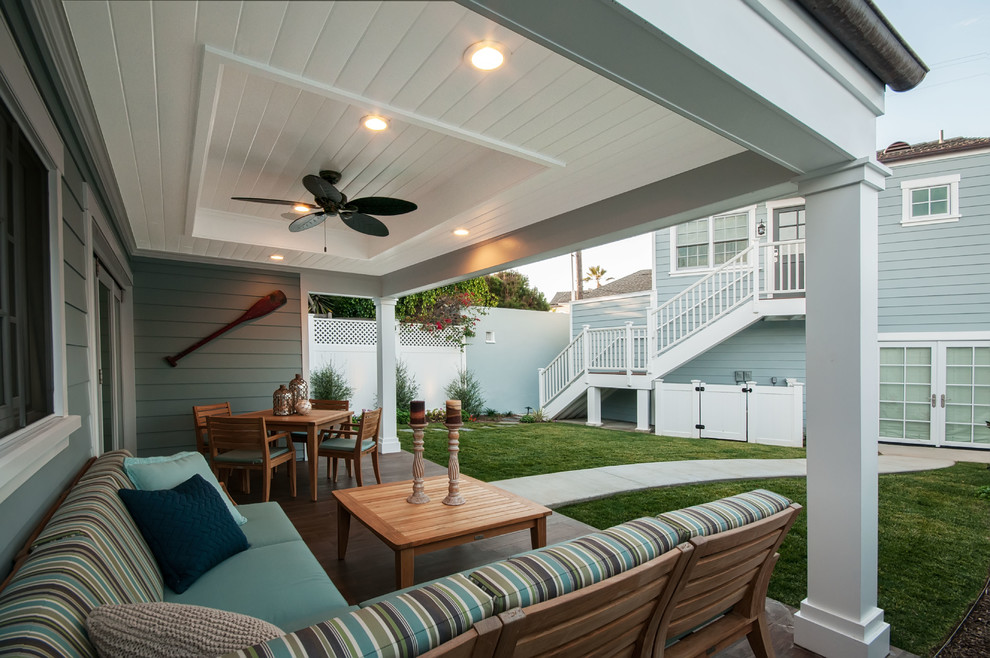 Photo of a medium sized and blue nautical bungalow house exterior in San Diego.