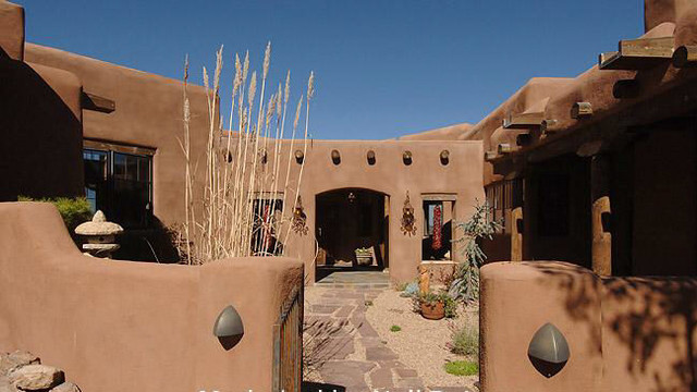 Classic Santa Fe Style Residence - American Southwest - House Exterior -  Albuquerque - by Charles Ash | Houzz IE