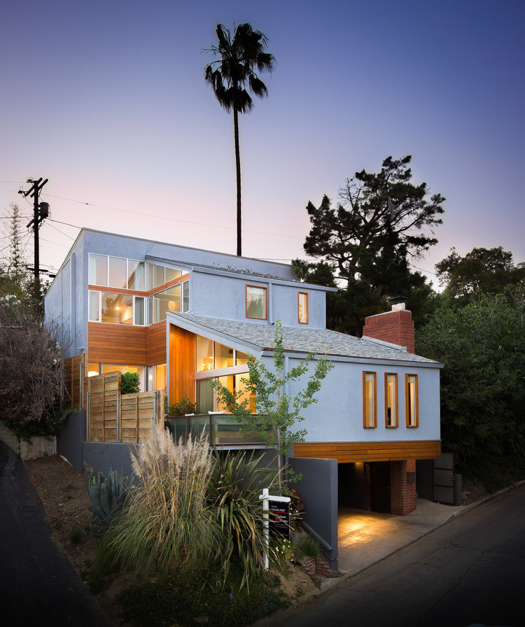 Example of a 1960s exterior home design in Los Angeles