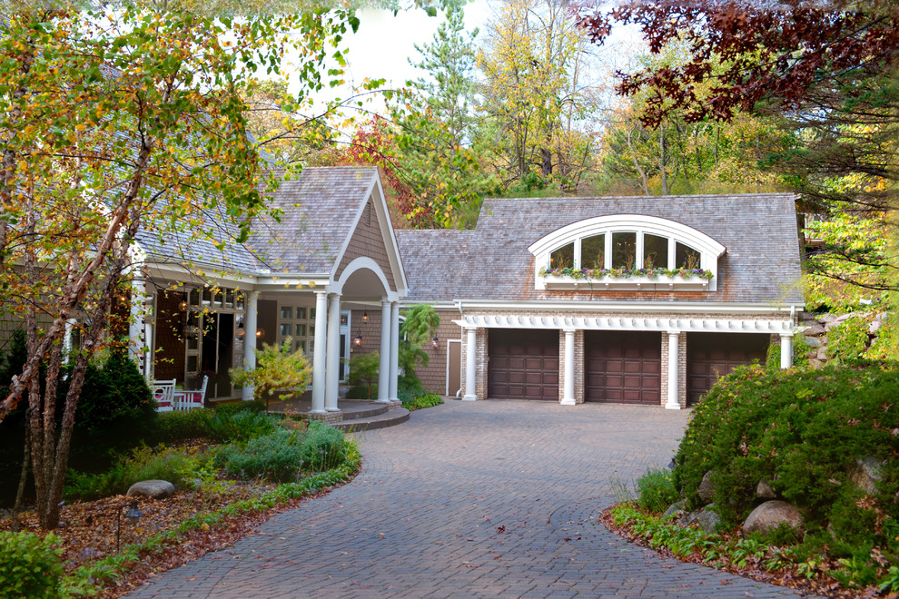 Example of a mid-sized classic exterior home design in Minneapolis