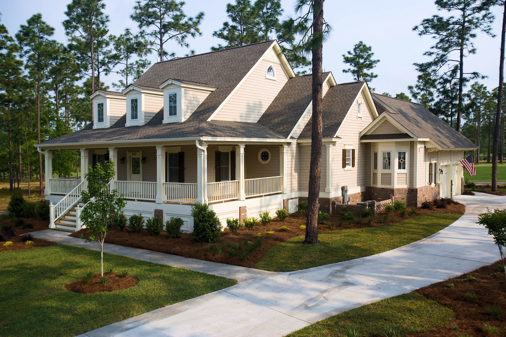 This is an example of a beach style house exterior in Wilmington.
