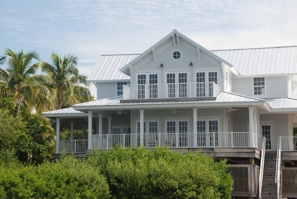Design ideas for a beach style house exterior in Other.