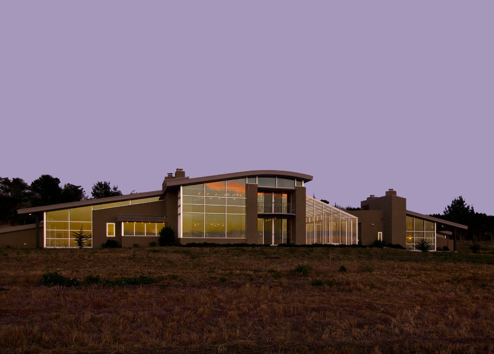 Photo of a contemporary house exterior in San Francisco.