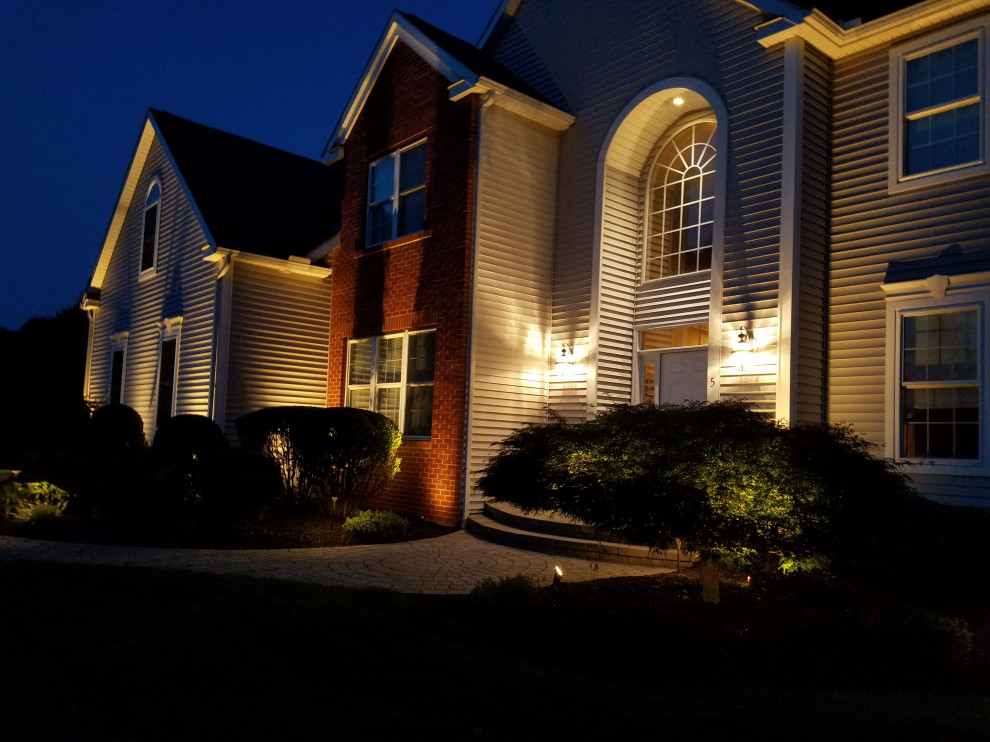 Cohesion, Contrast and Control Captures this Corridor of Light