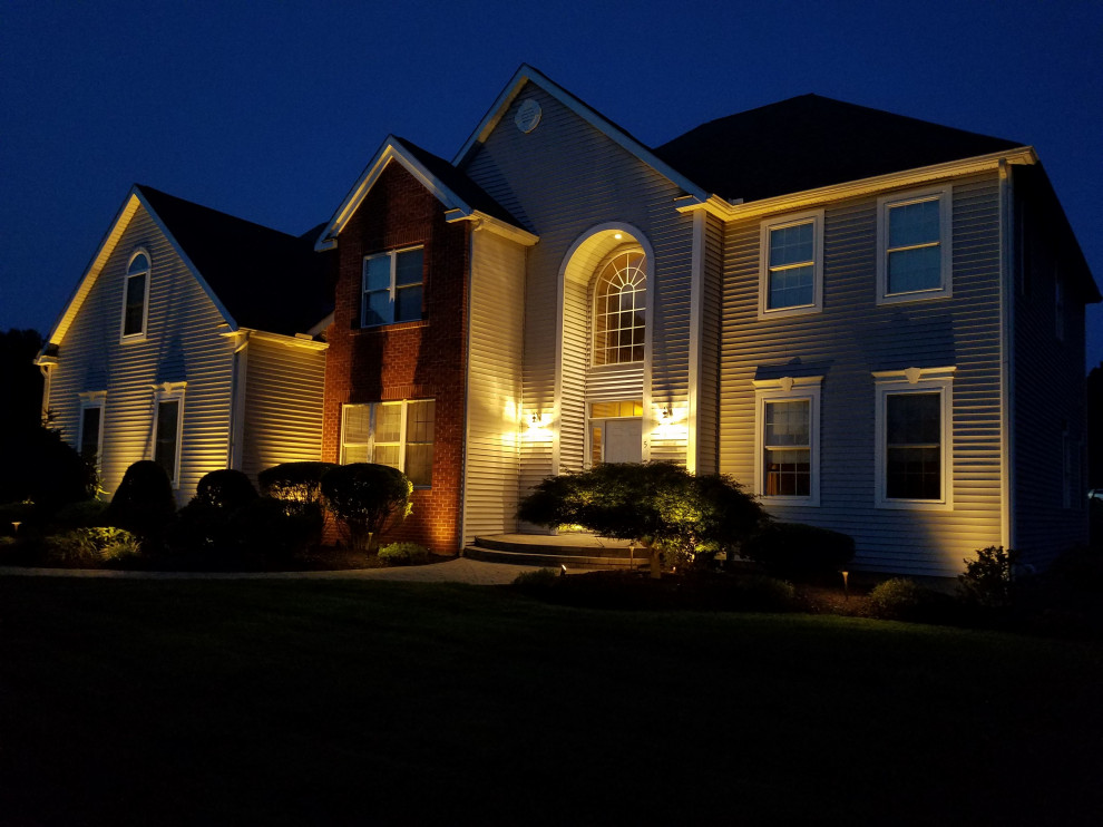 Cohesion, Contrast and Control Captures this Corridor of Light