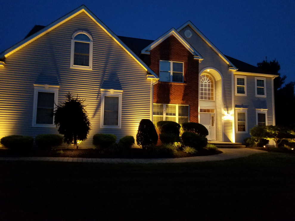 Cohesion, Contrast and Control Captures this Corridor of Light