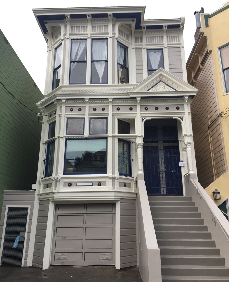 Inspiration for a medium sized and gey victorian house exterior in San Francisco.