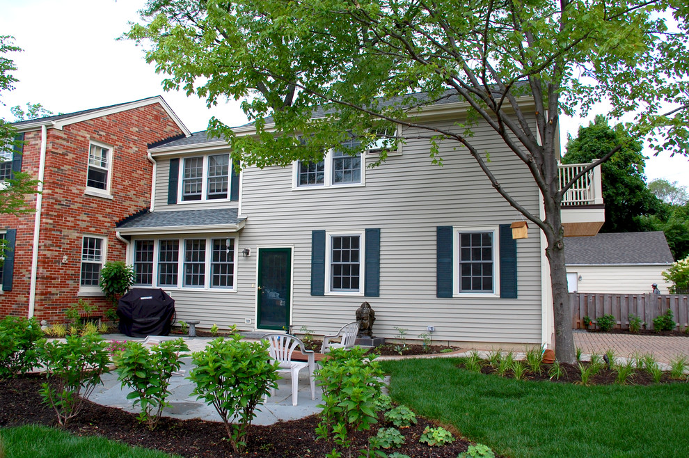 Colonial Style Home Evanston, IL in James Hardie Siding & Trim