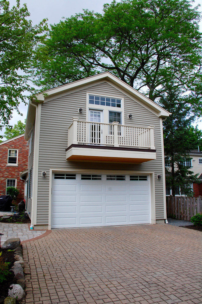 Colonial Style Home Evanston, IL in James Hardie Siding Colonial Style Home Evanston, IL in James Hardie Siding