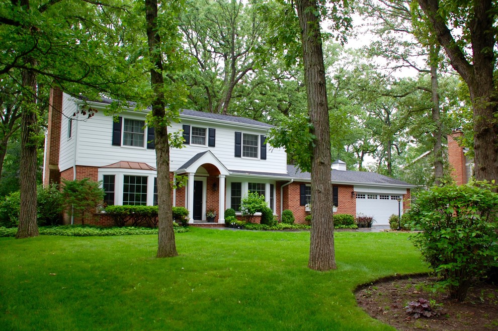 Colonial Style Home Lake Forest IL in James Hardie Siding & Trim