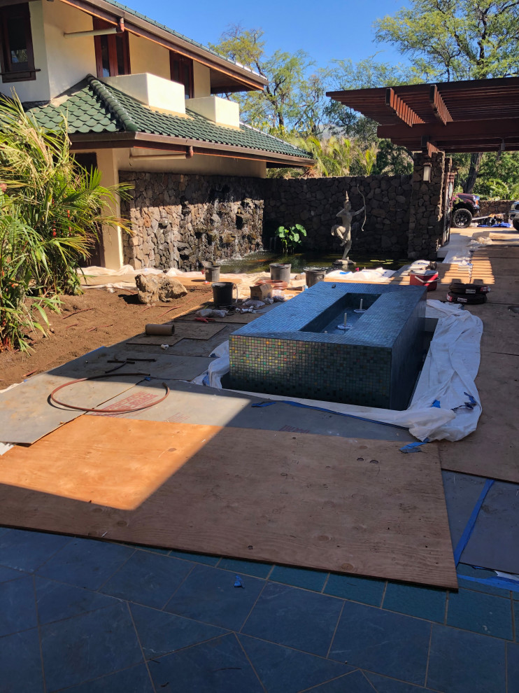 Example of a large trendy patio design in Hawaii