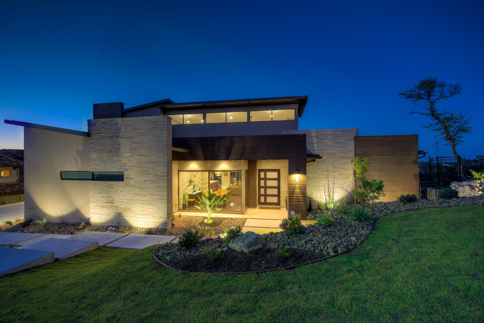 Contemporary house exterior in Austin.
