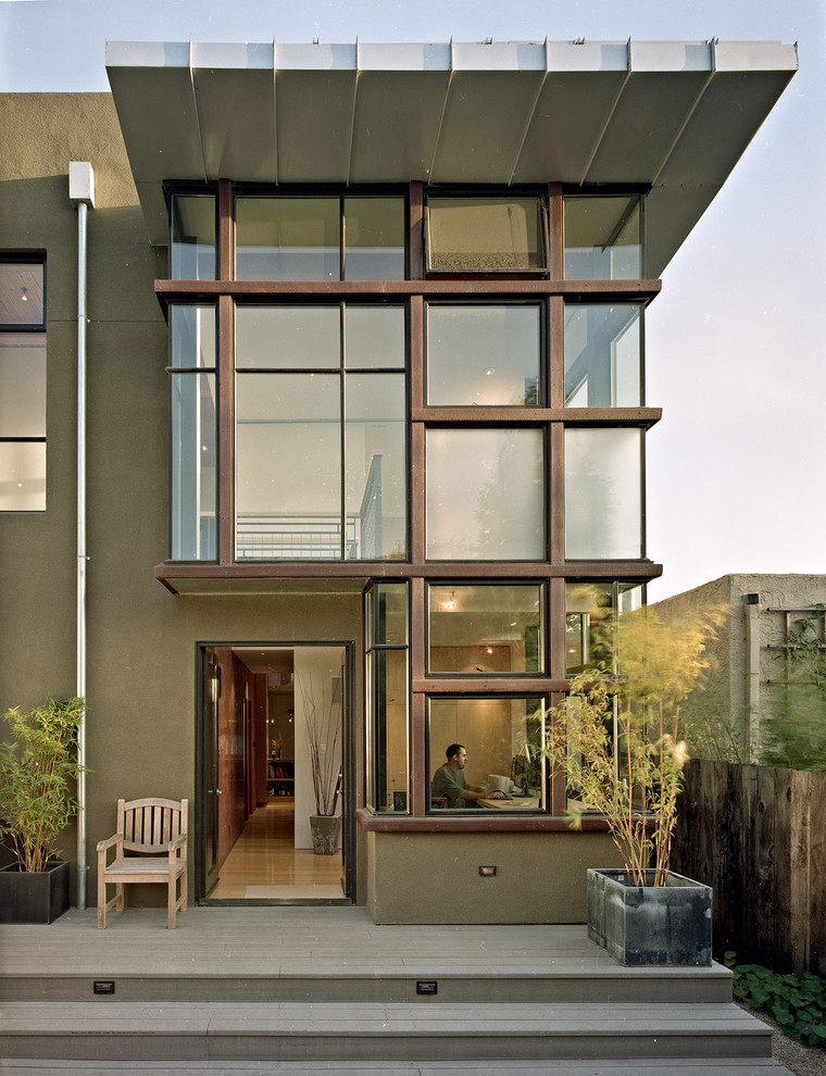 Design ideas for a contemporary two floor house exterior in San Francisco.