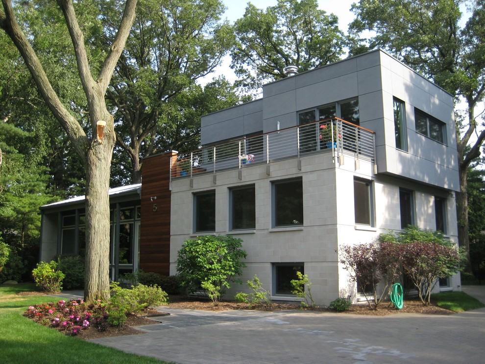 Inspiration for an industrial exterior home remodel in Chicago