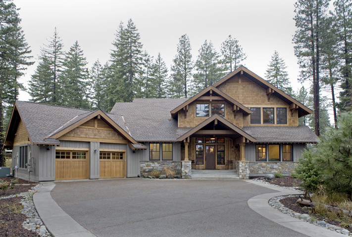 Inspiration for a rustic house exterior in Seattle.