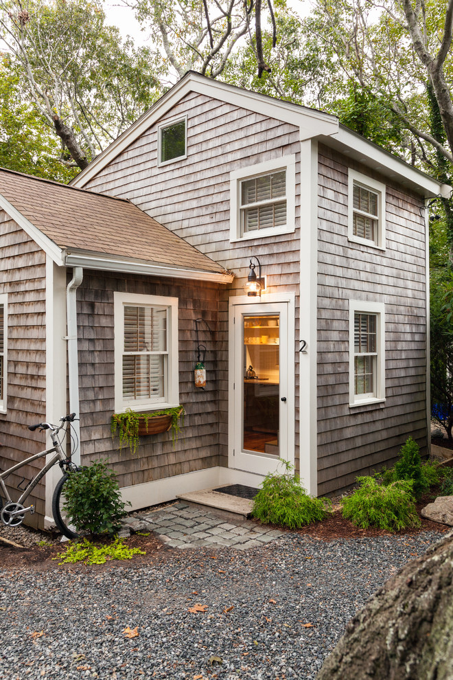 ボストンにあるコンテンポラリースタイルのおしゃれな家の外観の写真