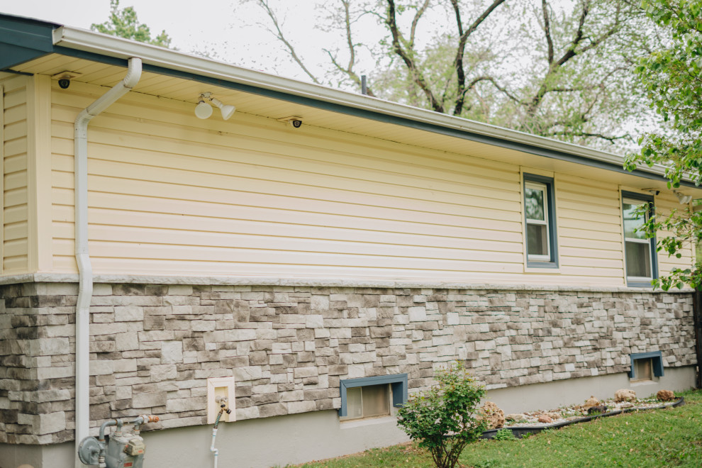 Corner Lot Home, Seamless Siding from All Angles Exterior Kansas