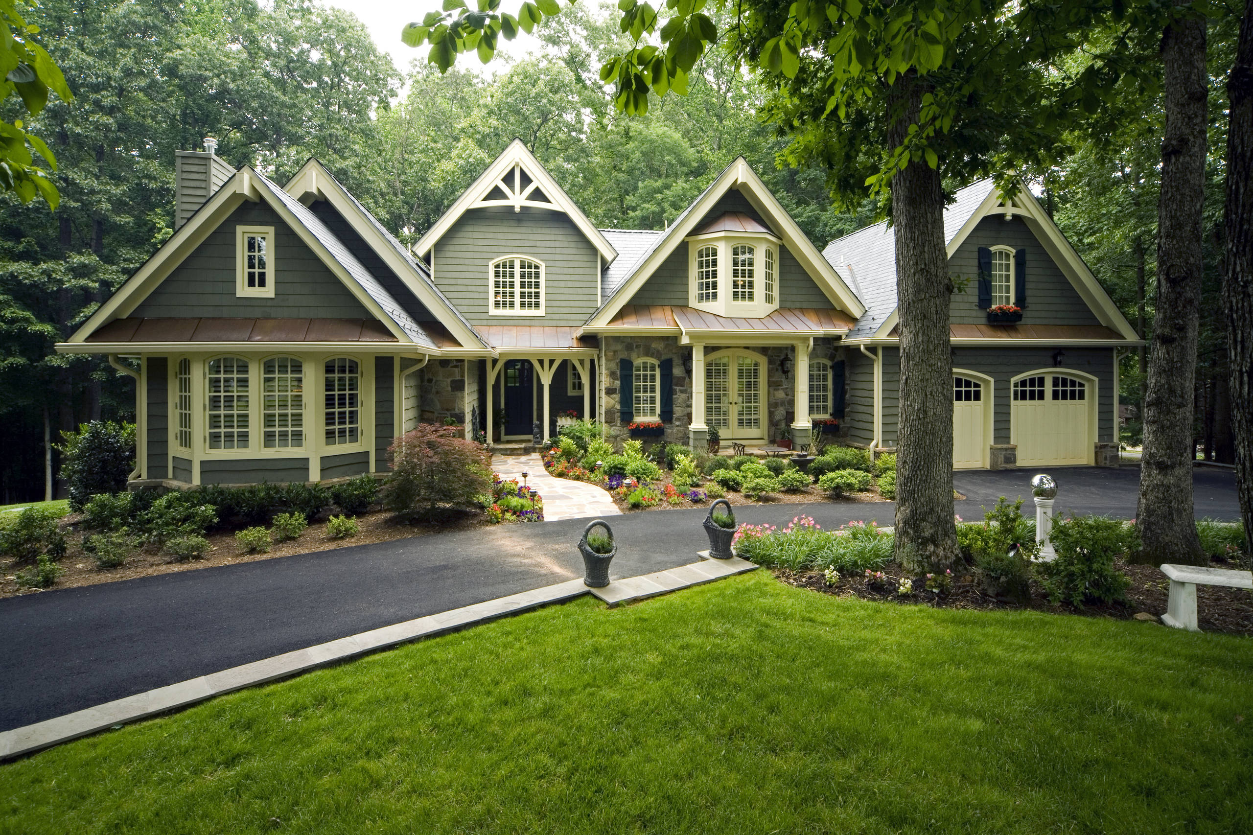 75 Modern Green Exterior Home Ideas You'll Love - October, 2023