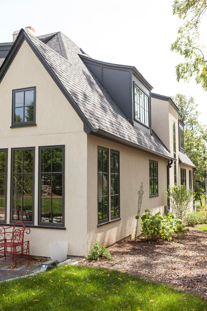 Cottage New home Traditional Exterior Chicago by McCloud