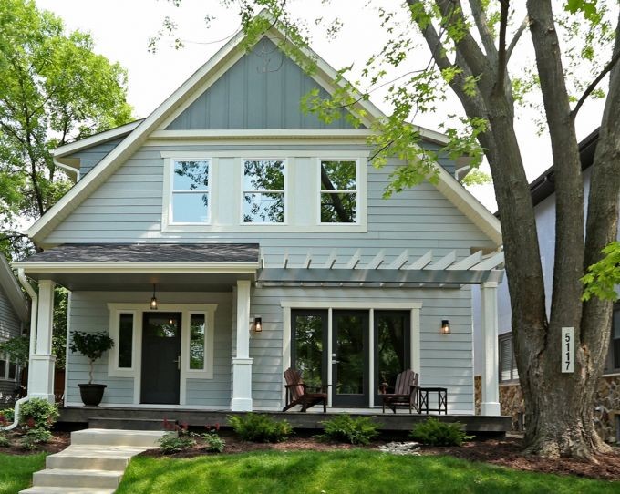 Inspiration for a classic house exterior in Minneapolis.