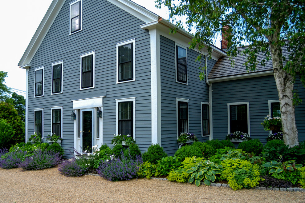 Inspiration for a mid-sized cottage exterior home remodel in Boston
