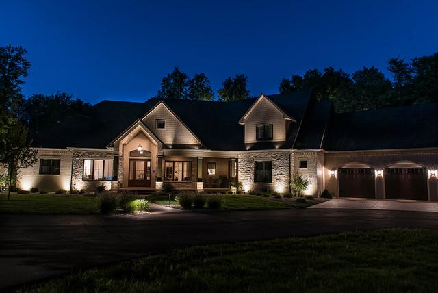 Outdoor lighting for 2024 ranch style house
