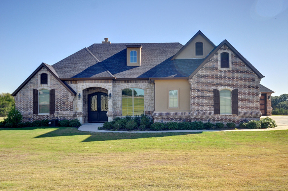 Couto Custom Homes Granbury, TX Custom Home Washington Residence