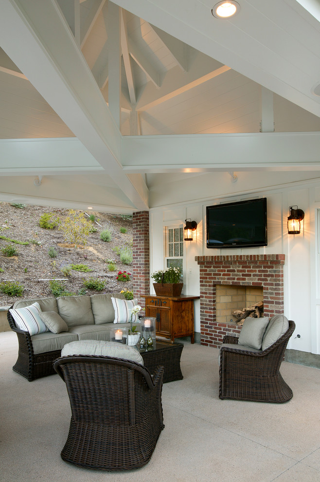 Cowan Heights 1 Farmhouse Exterior Orange County by Stratos