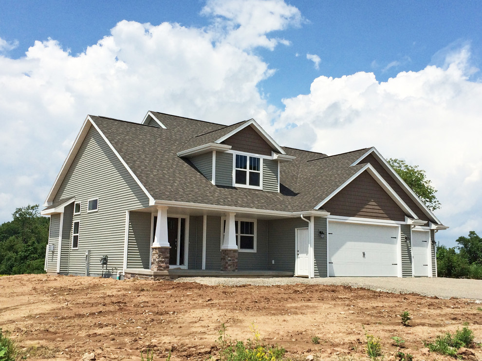 CraftsmanStyle 1 1/2 Story New Construction Home