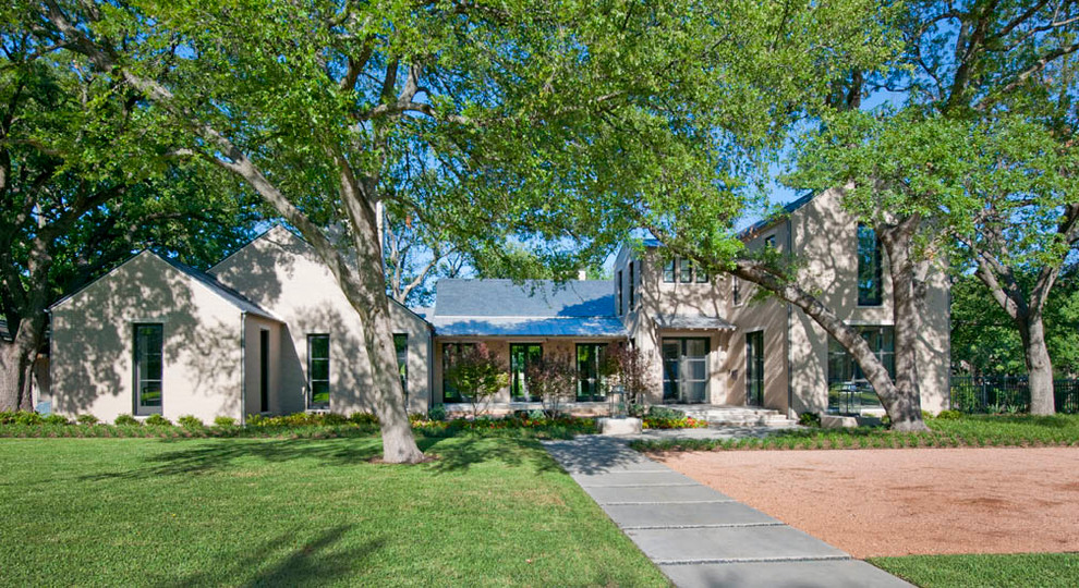 Crestbrook Residence Traditional Exterior Dallas by TATUM BROWN