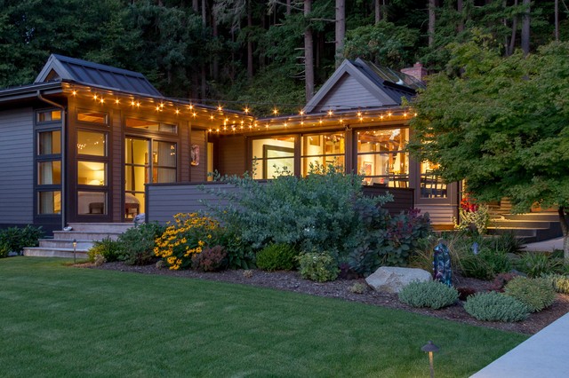 Crystal Springs Cottage - Modern - Häuser - Seattle - von Tom Kuniholm