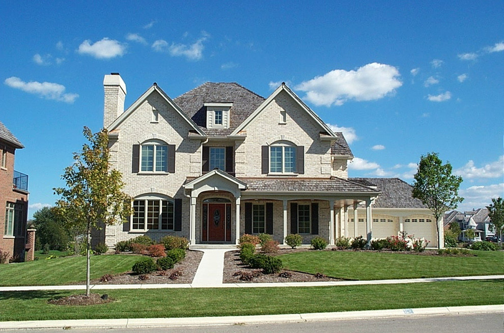 Elegant exterior home photo in Chicago