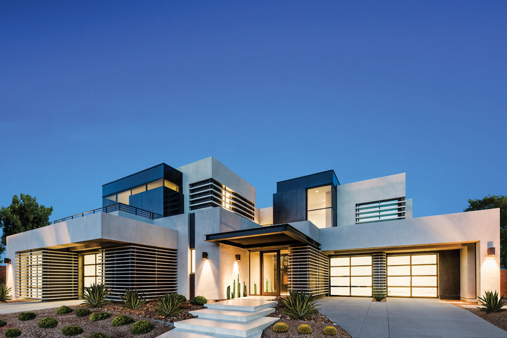 ラスベガスにあるラグジュアリーな巨大なコンテンポラリースタイルのおしゃれな家の外観の写真