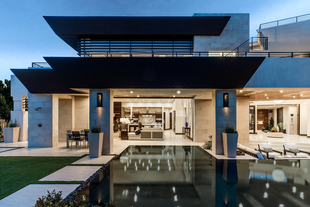 Geräumiges, Zweistöckiges Modernes Einfamilienhaus mit Steinfassade und Flachdach in Las Vegas