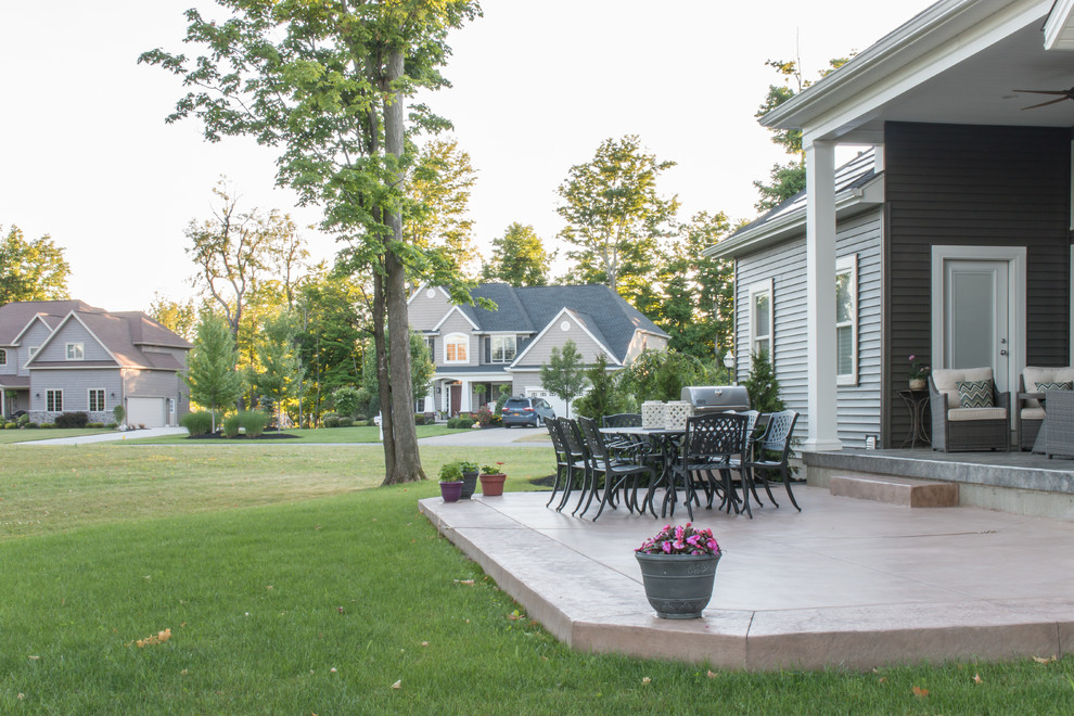 Custom Home Clarence, NY Exterior New York by KCB Architecture