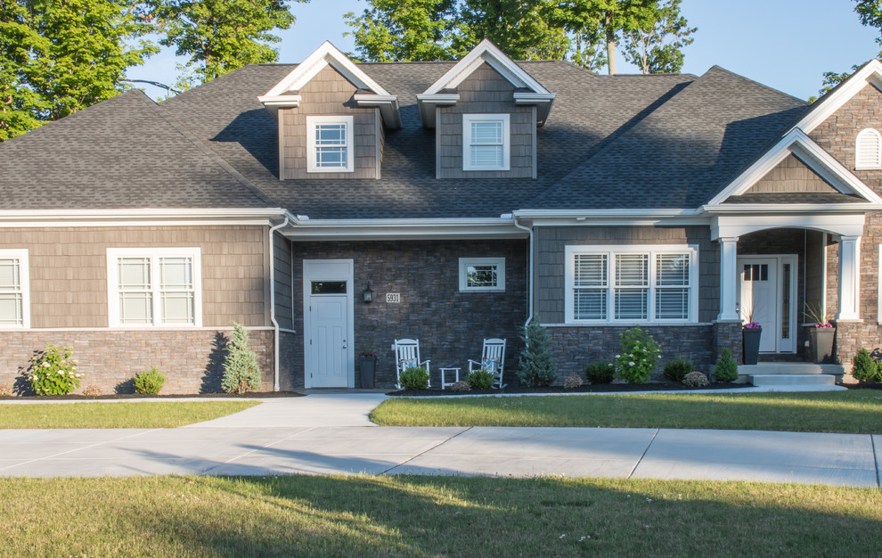 Custom Home Clarence, NY Exterior New York by KCB Architecture