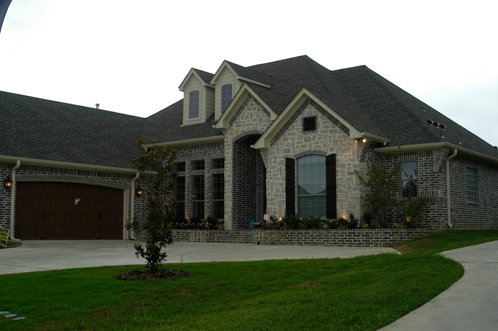 Custom HomesFlint, TX Traditional Exterior Austin by Wilson