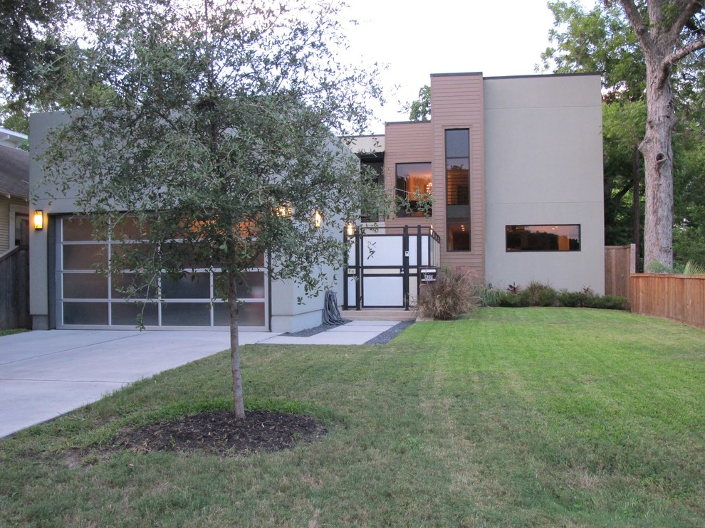 Modern exterior home idea in Houston