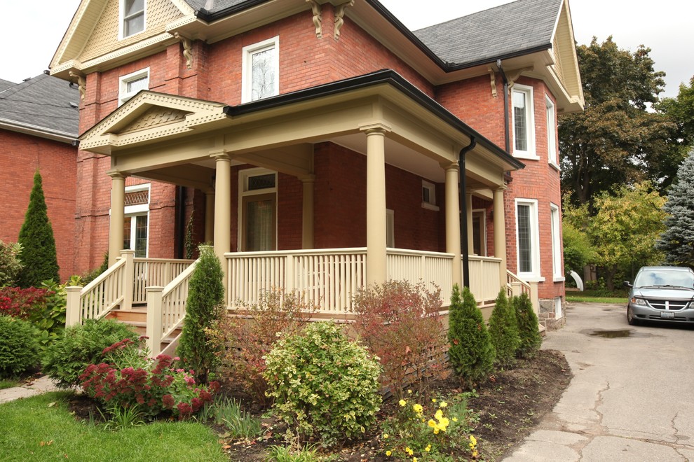 Decks & Docks Traditional Exterior Toronto by Kawartha Lakes