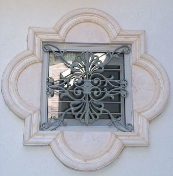 https://st.hzcdn.com/simgs/pictures/exteriors/decorative-window-grill-gainesville-ironworks-img~f0c1df2b040f0135_9-5921-1-f10ffd1.jpg