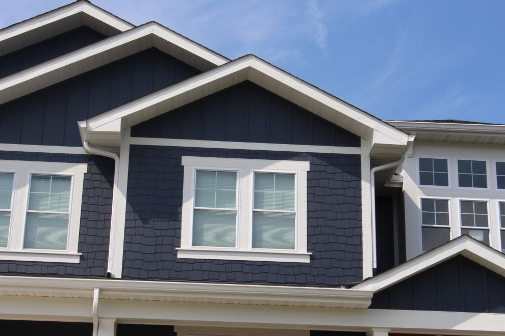 Deep Ocean James Hardie Siding Kirkwood, MO Farmhouse Exterior