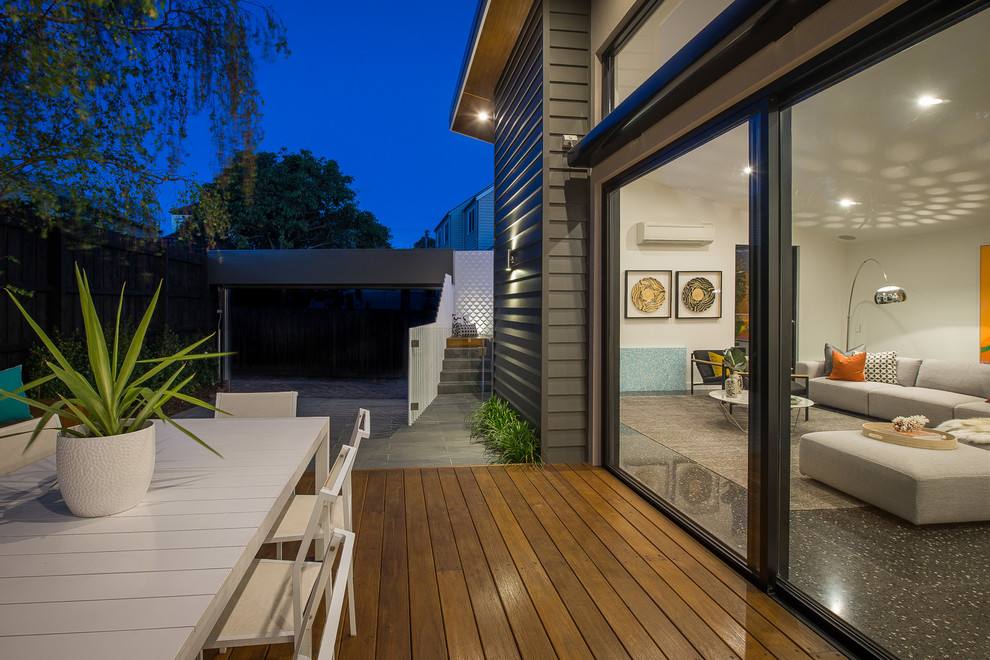 Small contemporary house exterior in Melbourne.