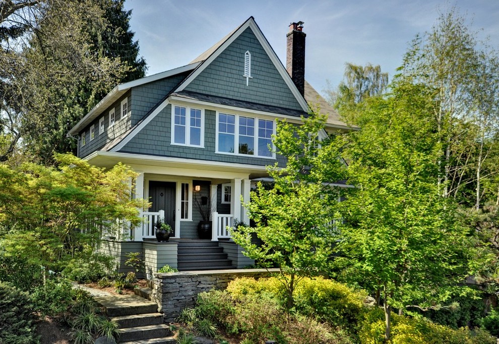 Design ideas for a blue classic house exterior in Seattle.