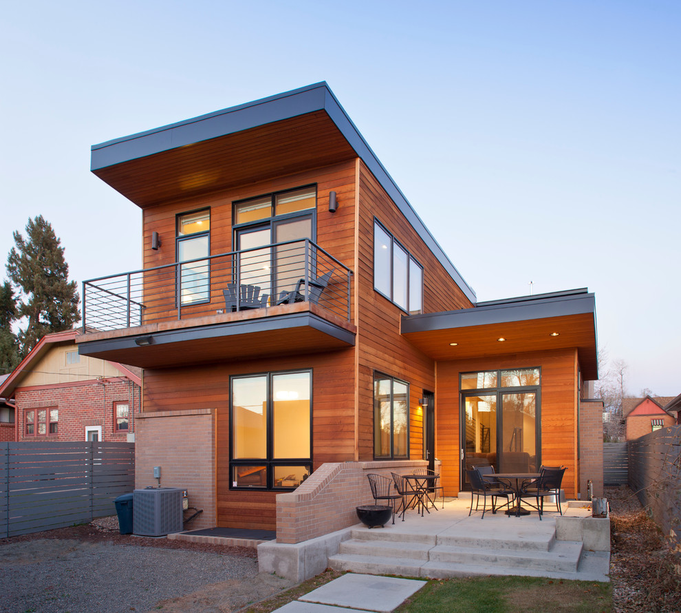 Zweistöckige Moderne Holzfassade Haus in Denver