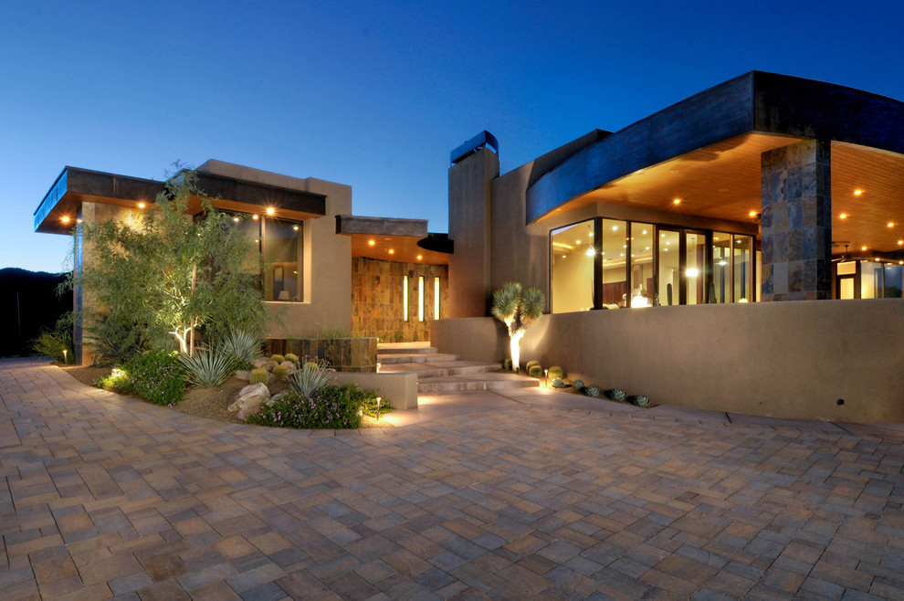 Inspiration for a house exterior in Phoenix.