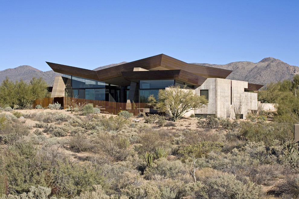 This is an example of a modern house exterior in Phoenix.