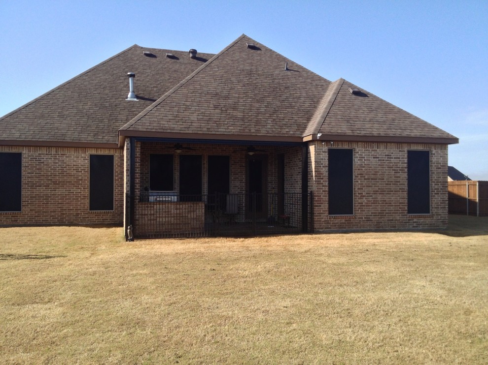 Designer Series high wind motorized sun shading patio enclosure Clásico Fachada Austin